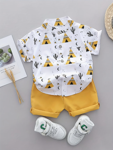 Conjunto de camiseta y pantalones cortos con estampado de verano para niño